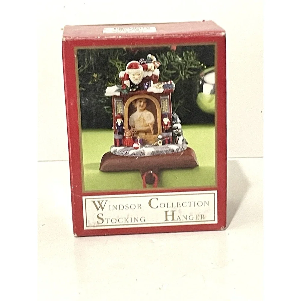 Vintage Cast Iron & Resin Windsor Collections Hand Painted Santa Stocking Hanger